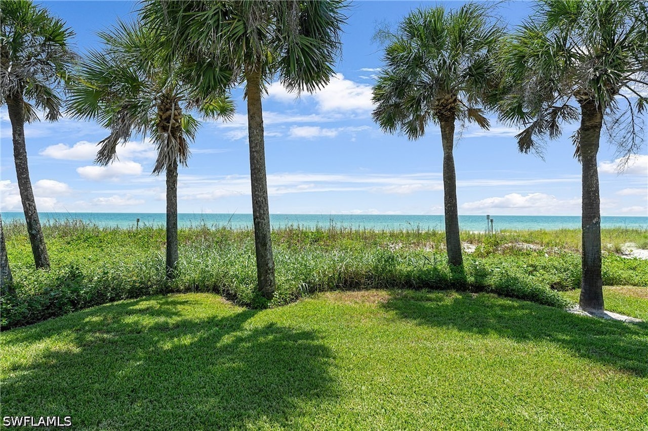 10173 Gulf Shore Dr Naples, FL 34108 | MLS 226024930 Photo 3