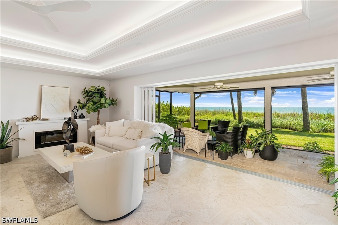 10173 Gulf Shore Dr Naples, FL 34108 | MLS 226024930 Photo 11