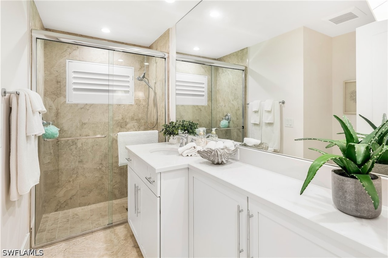 10173 Gulf Shore Dr Naples, FL 34108 | MLS 226024930 Photo 24