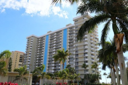 Admiralty House - Marco Waterfront Living